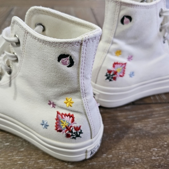 Converse Chuck Taylor All Star Lift Platform Floral Embroidery, Womens size 8.5 - Picture 9 of 14